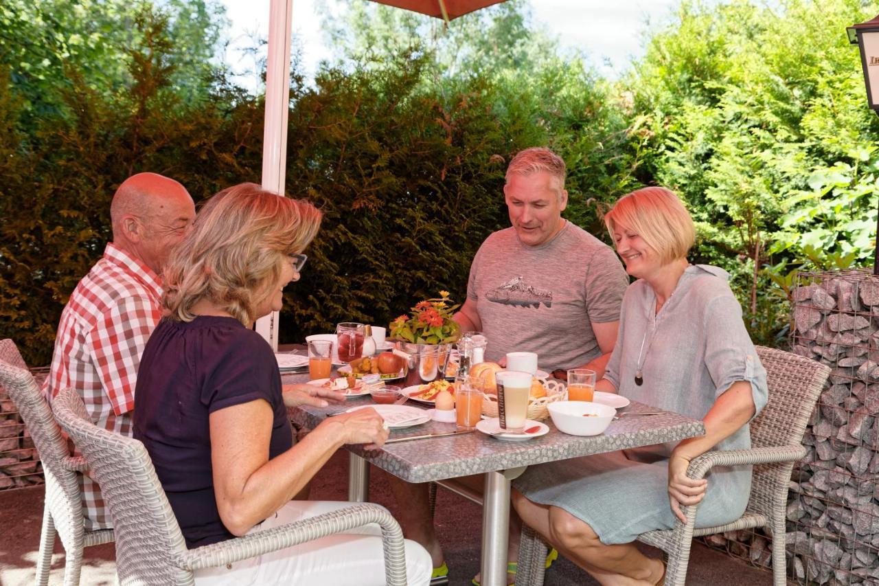 Wellnesshotel Deine Auszeit, Adults Only Achslach Exterior photo