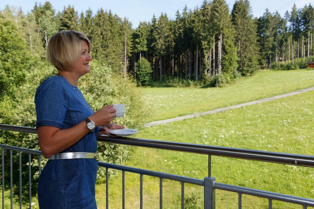 Wellnesshotel Deine Auszeit, Adults Only Achslach Exterior photo
